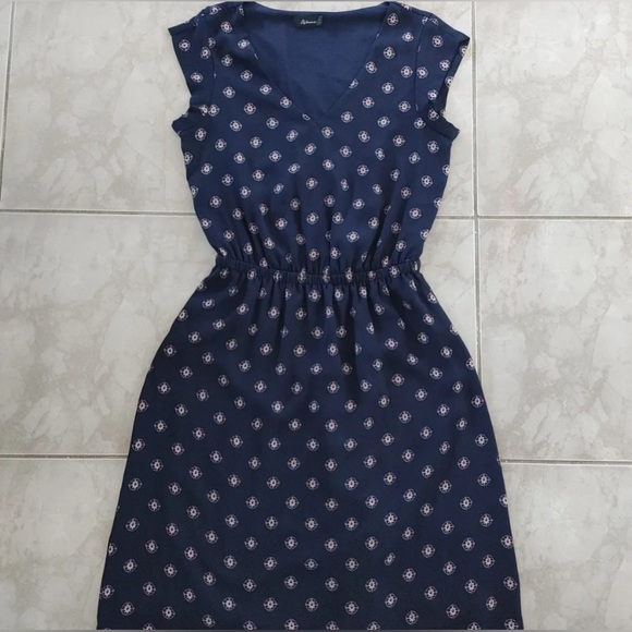 Reitmans Dress 🌺 - Picture 1 of 5